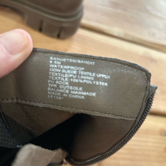 BLONDO Bandit Waterproof Ankle Boots Suede Taupe 8.5‎ - Picture 10 of 12